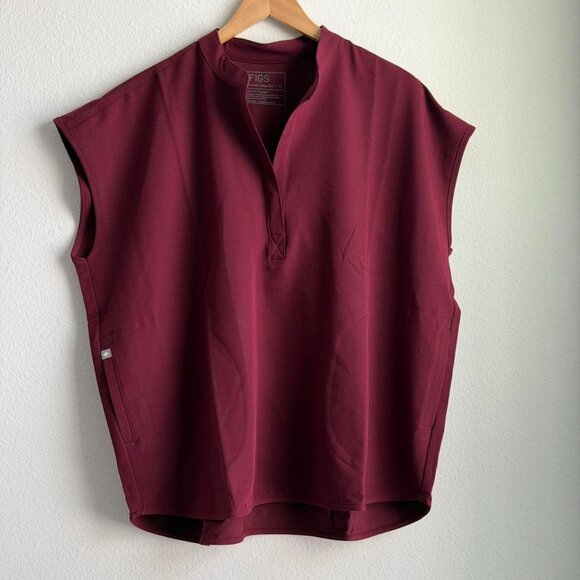 Figs Rafaela Oversized Scrub Top in Burgundy, Size X-Large - Picture 7 of 10